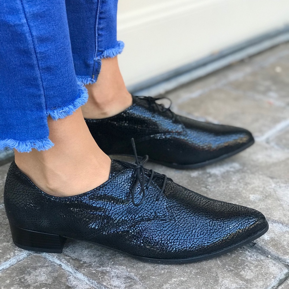 Distressed Genuine Leather Derby Lace Up Oxfords - Picture 2 of 8